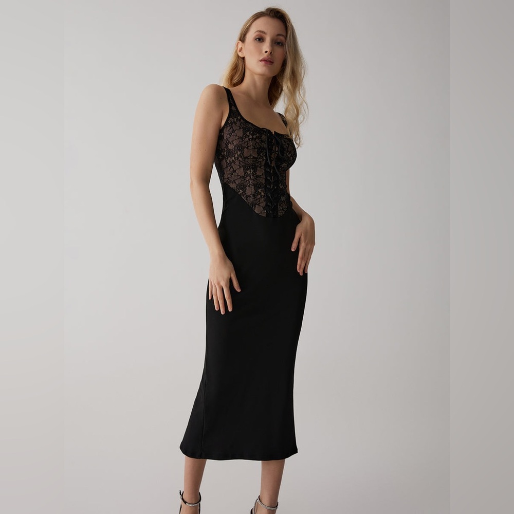 Commense Black Lace Bodice Midi Dress
